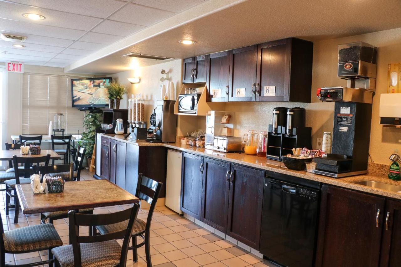 Homestay Express Airdrie Exterior photo